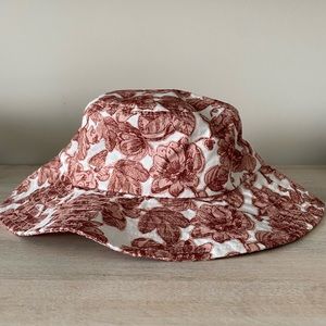 A&F floral bucket hat